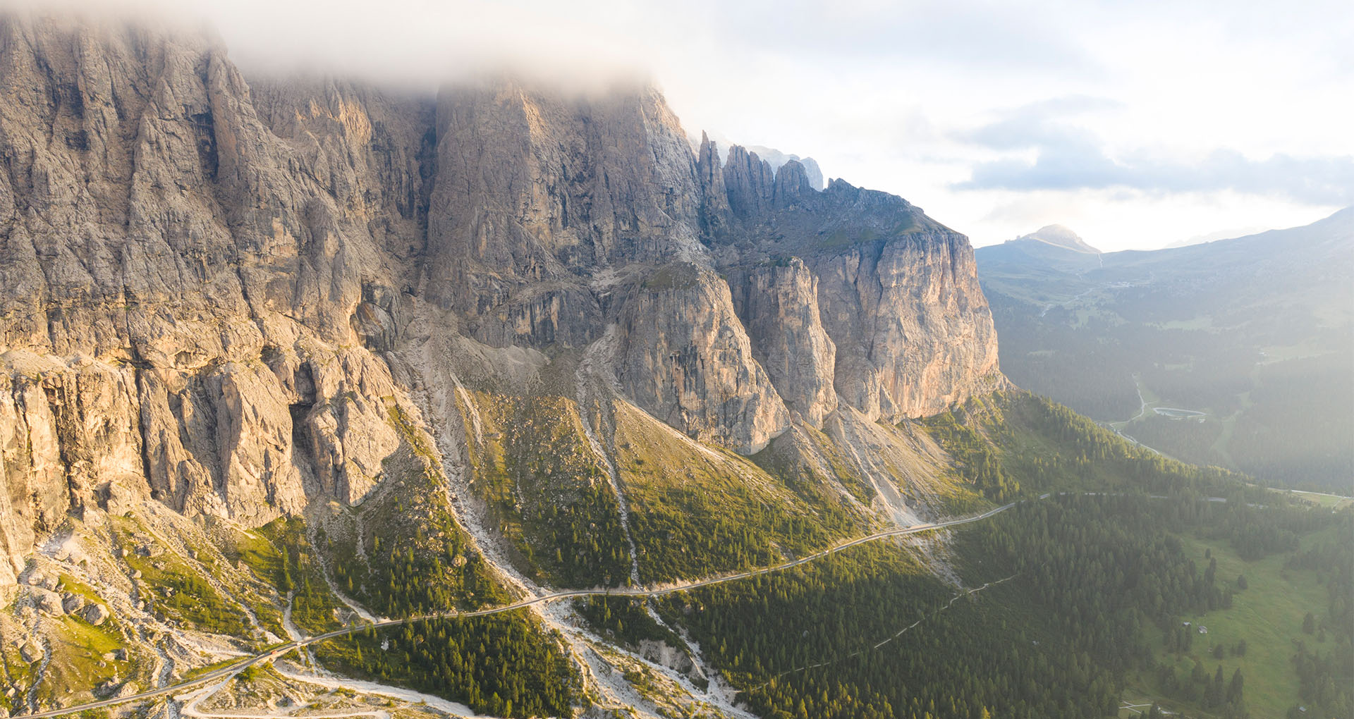 Bergpanorama der Dolomiten