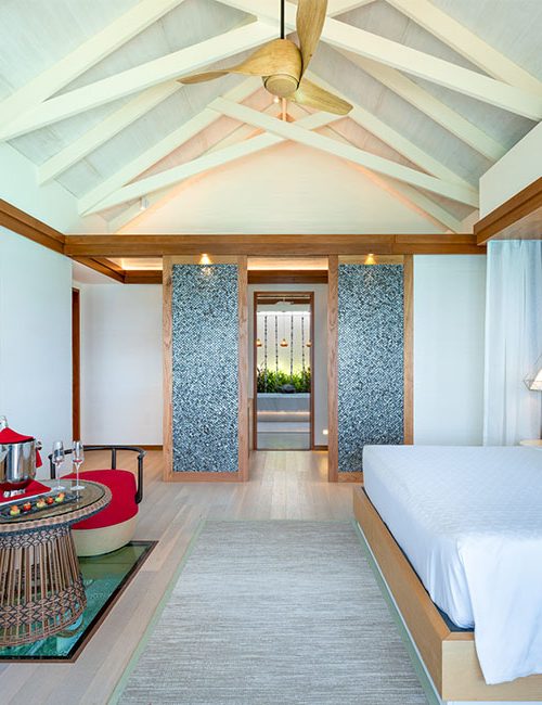 oblu-select-lobigili-sunnest-water-villa-with-pool-bedroom Malediven